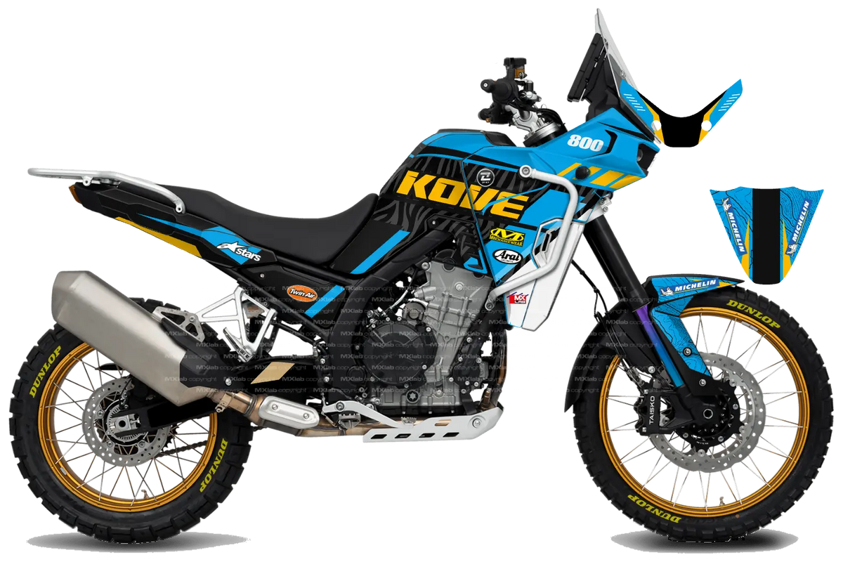 Kit déco ROADBOOK CYAN pour Kove 800X PRO, profil droit, cyan et noir à motif topographique, touches de jaune