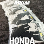 Détail texture grip protection de cadre Honda CRF